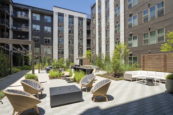 Union Heights Apartments: landscaped courtyard with seating area