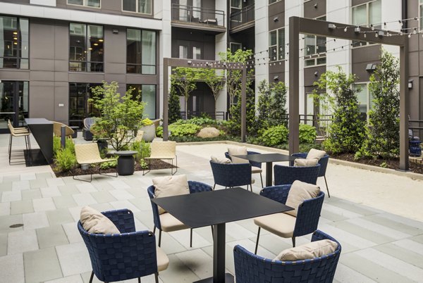 courtyard at Union Heights Apartments