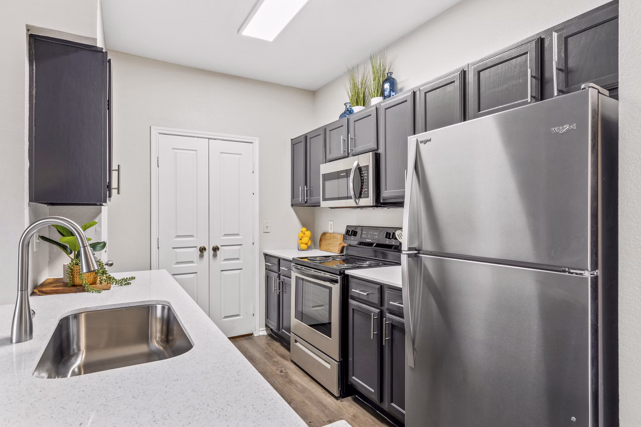kitchen at Bardin Greene Apartments 
