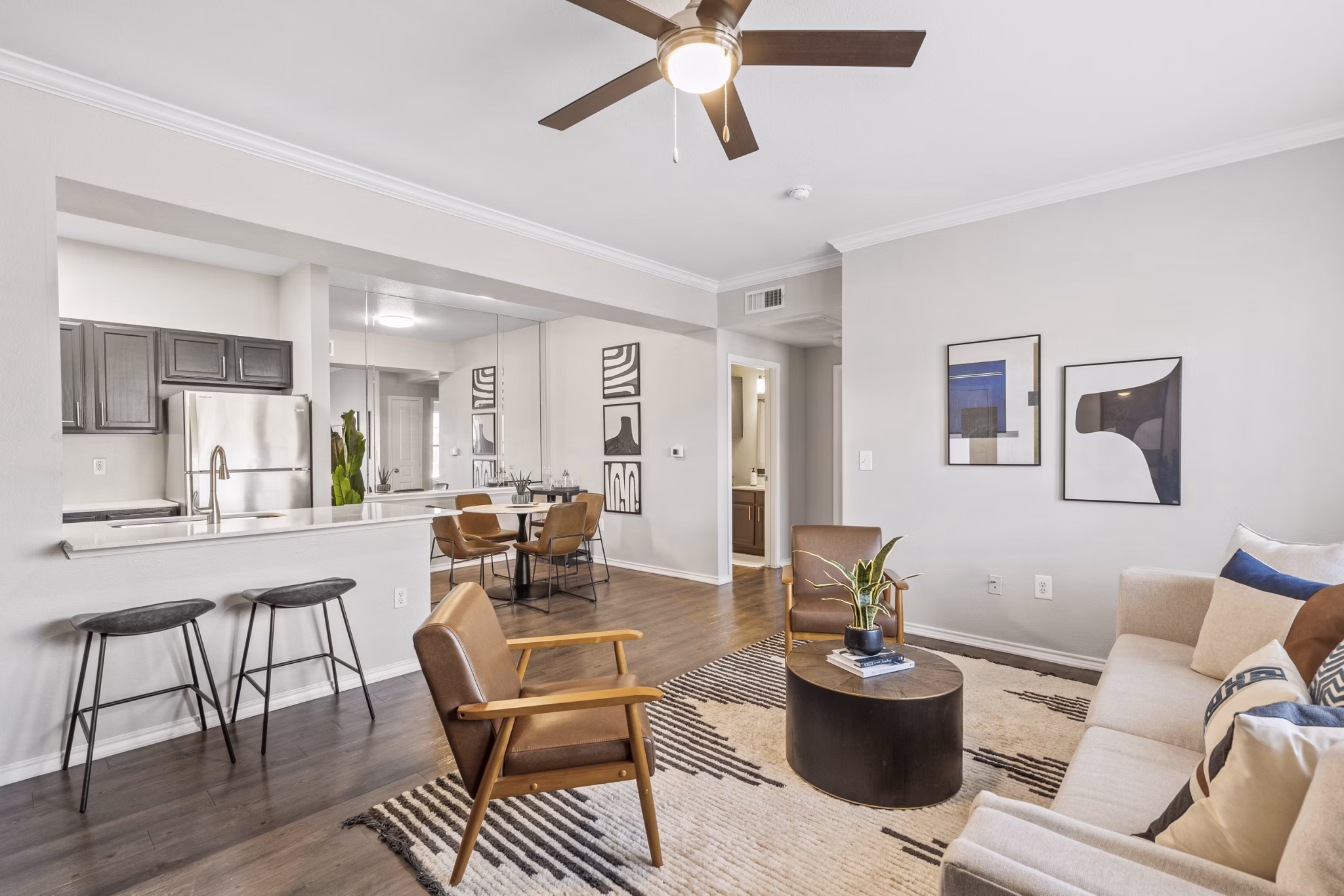 living room at Bardin Greene Apartments 