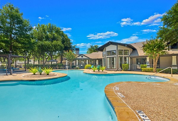 pool at Bardin Greene Apartments 