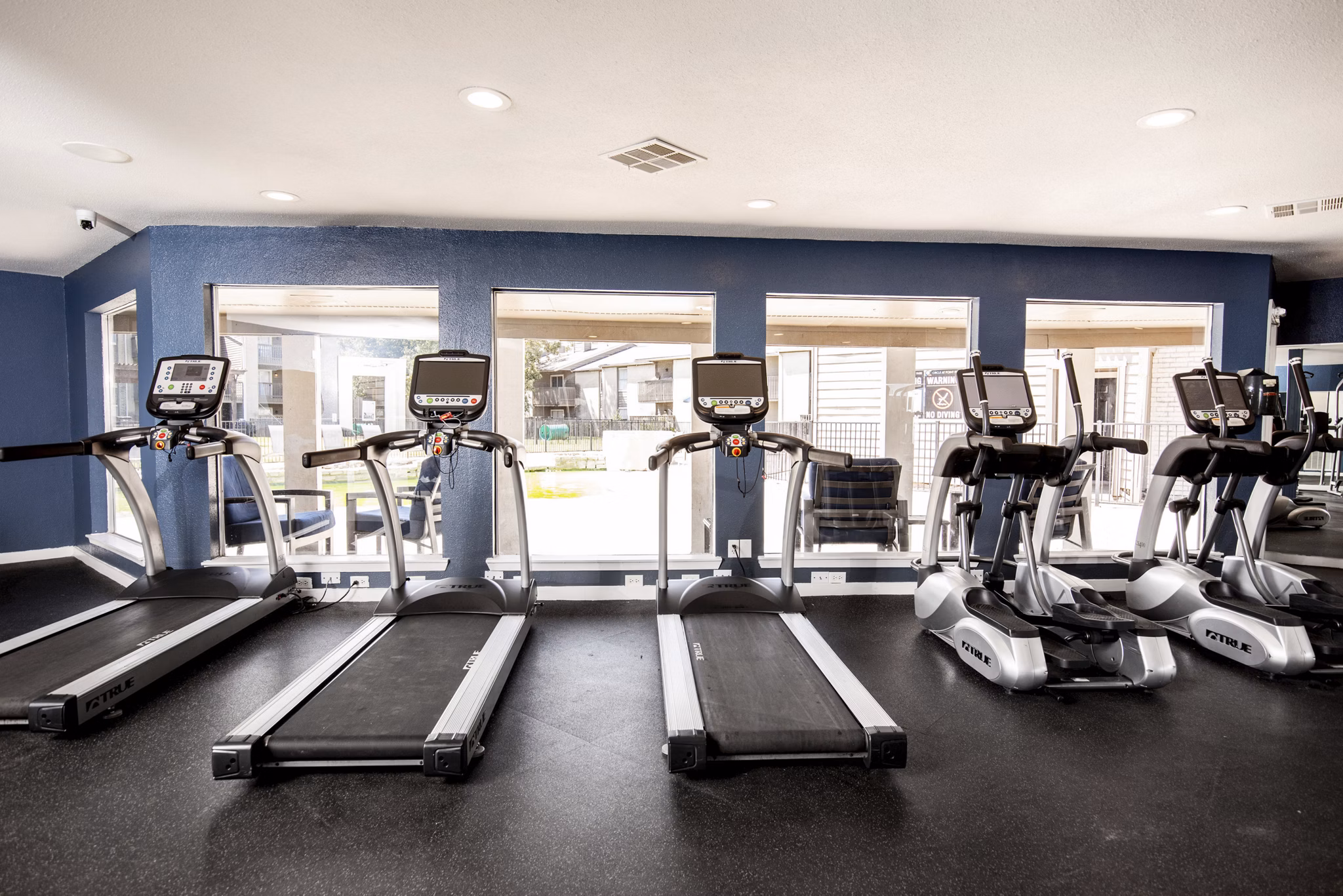 fitness center at Circle at Point Park Apartments