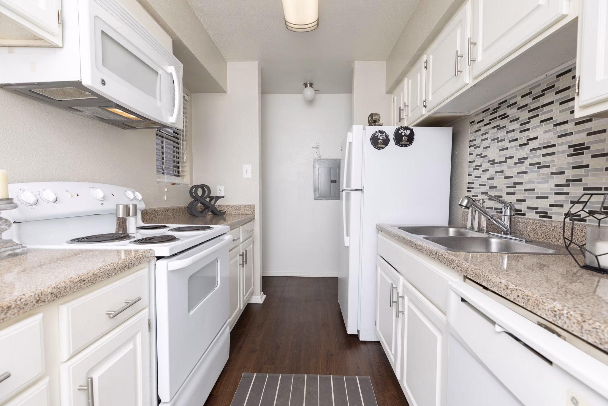 kitchen at Circle at Point Park Apartments