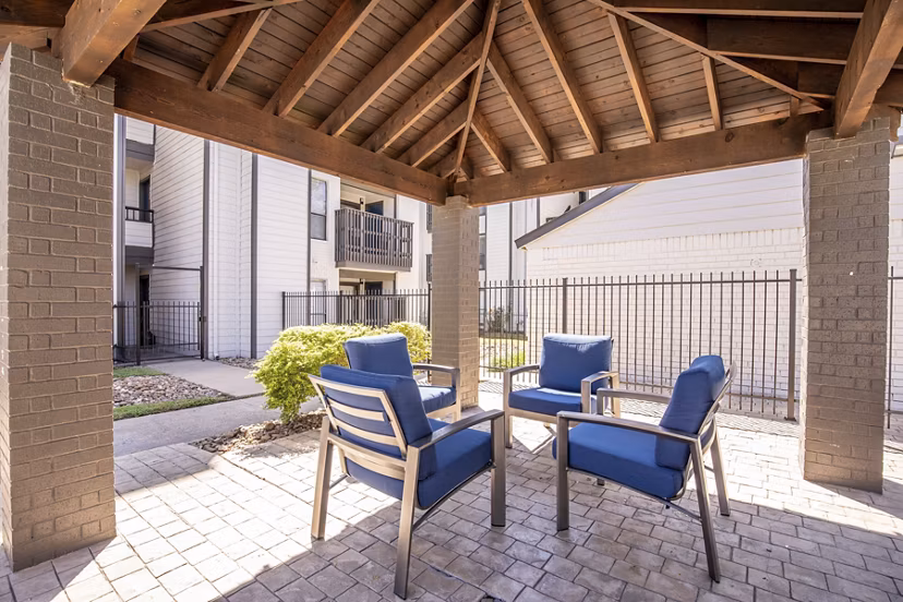 grill area at Circle at Point Park Apartments