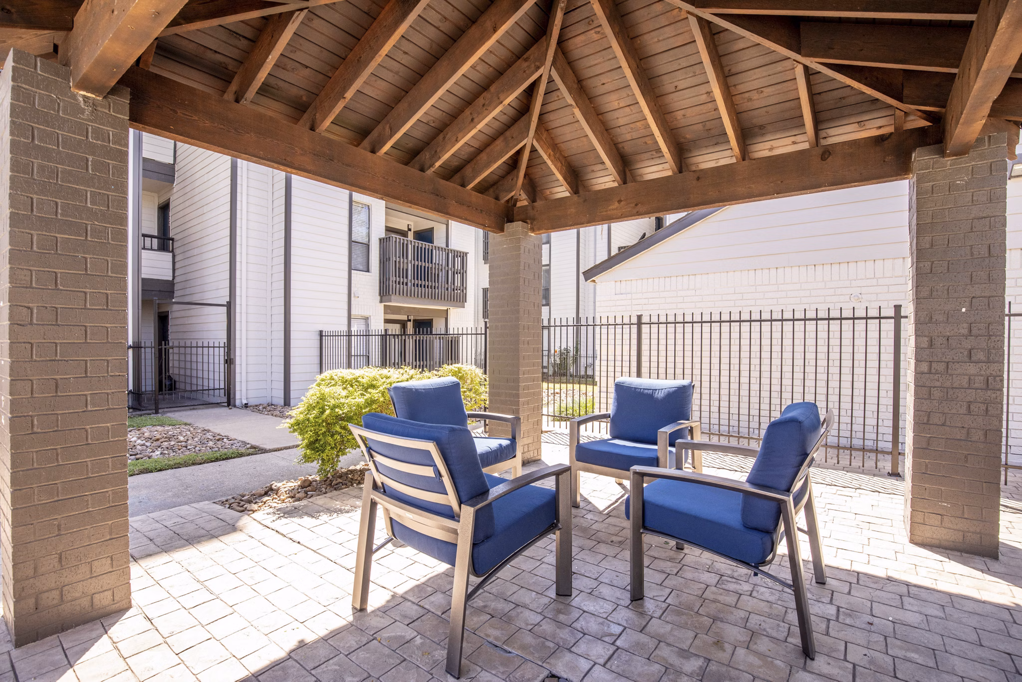 grill area at Circle at Point Park Apartments