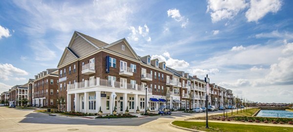 Avana Palm Beach Gardens: Elegant of luxury apartments in tropical setting