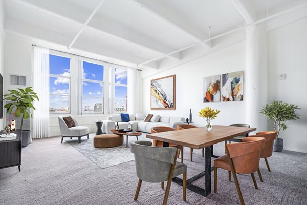 dining room at Lofts 640 Apartments