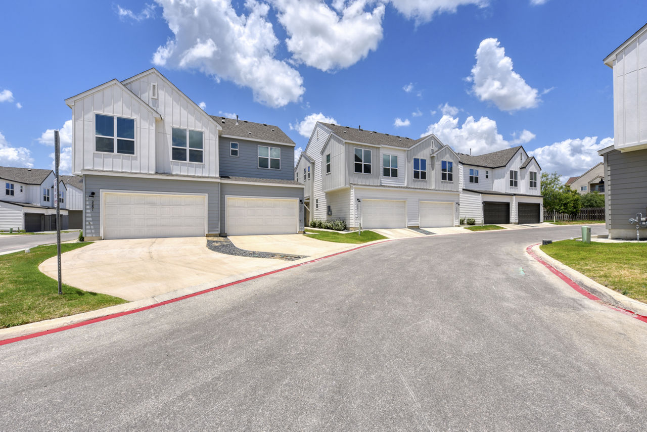 Farm Haus Luxury Rental Homes San Antonio Tx 2 of 12