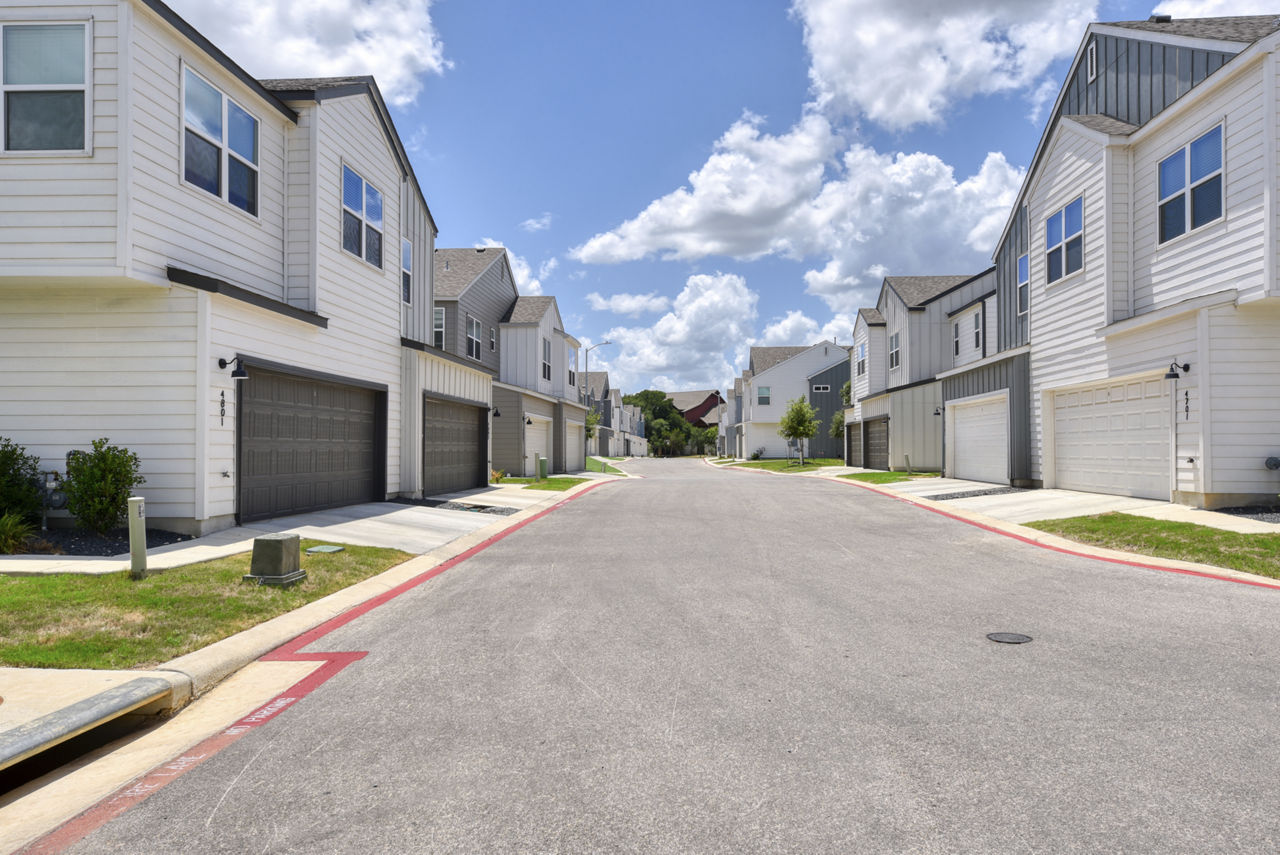 Farm Haus Luxury Rental Homes San Antonio Tx 3 of 12