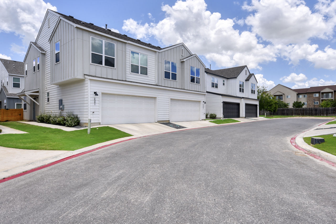 Farm Haus Luxury Rental Homes San Antonio Tx 5 of 12