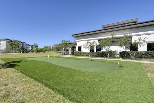 Scenic putting green at The View at TPC luxury apartments, perfect for golf enthusiasts looking for top-tier amenities and views in San Antonio