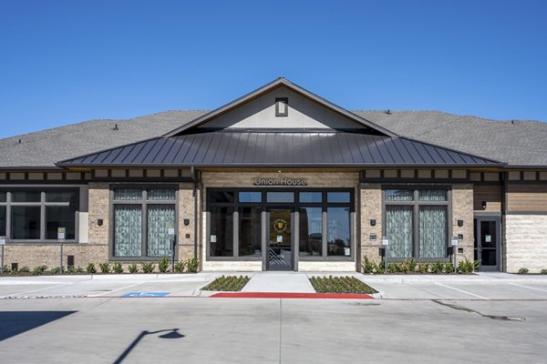 Union House Apartments: Modern luxury apartment in a prime location