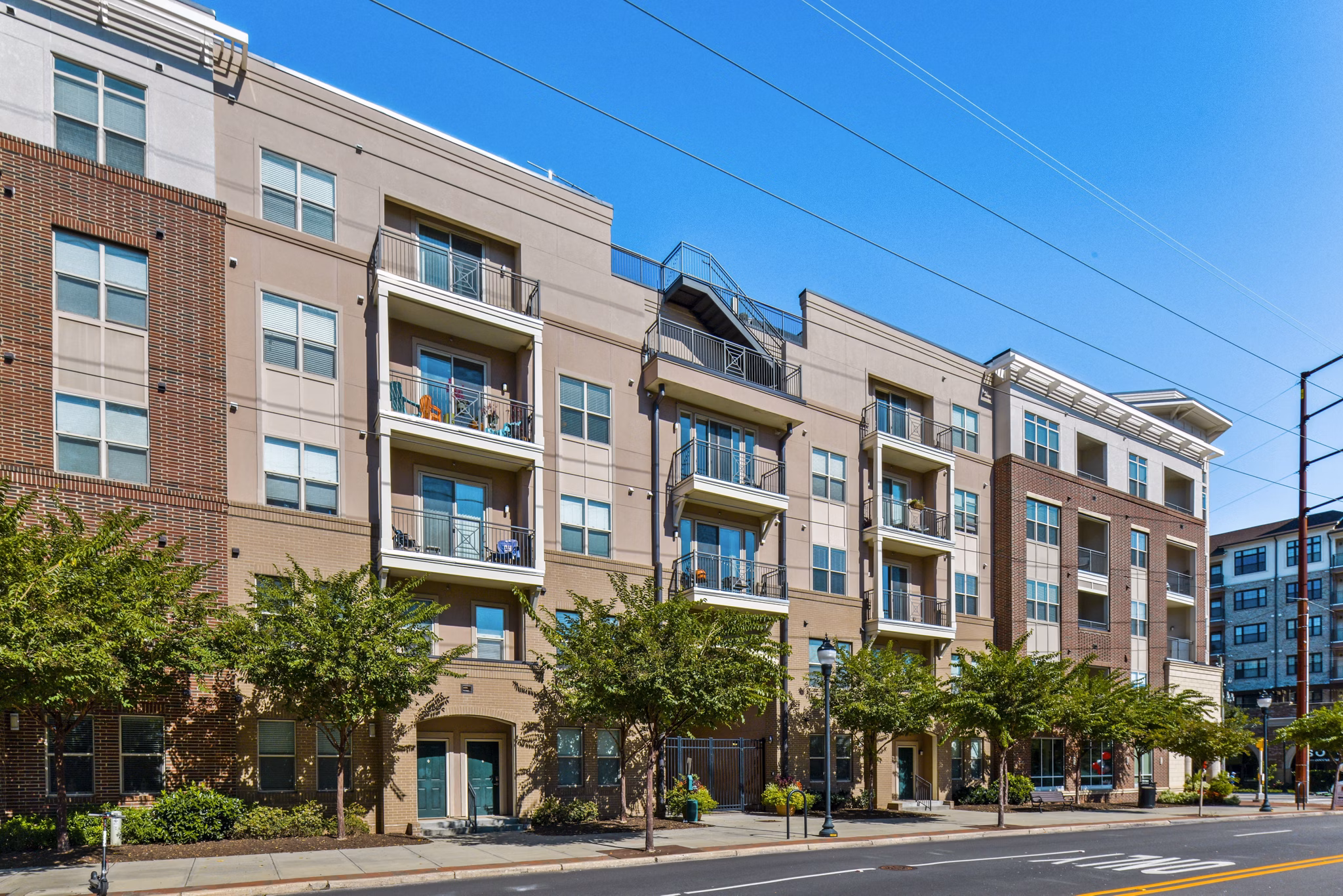 401 Oberlin Apartments: Contemporary building in Raleigh