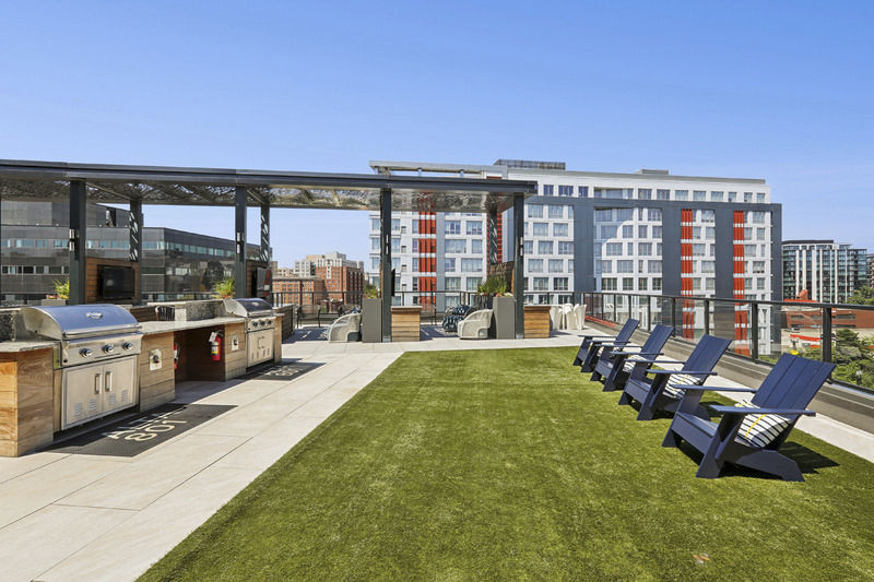 Roof deck at Alta 801 (1 of 2)