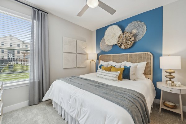 bedroom at Alta Center Point Apartments 