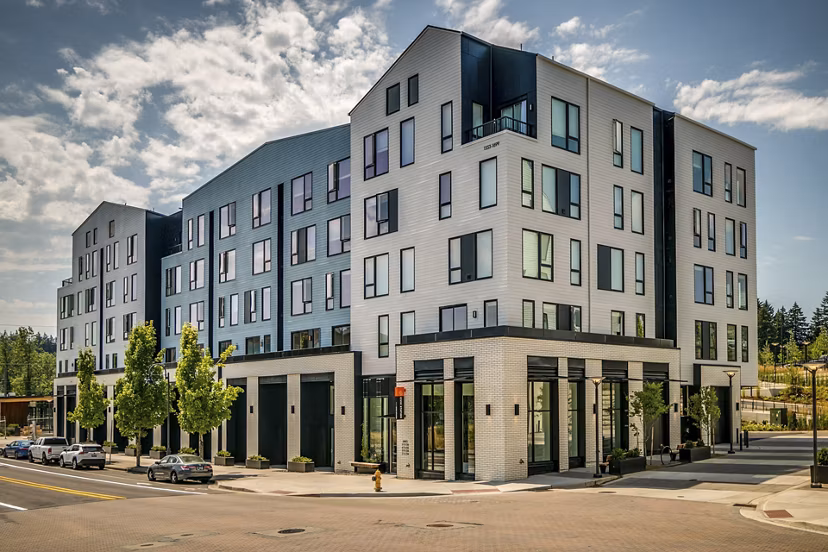 Alta Civic Station: Modern luxury apartments with sleek architecture in downtown Des Moines