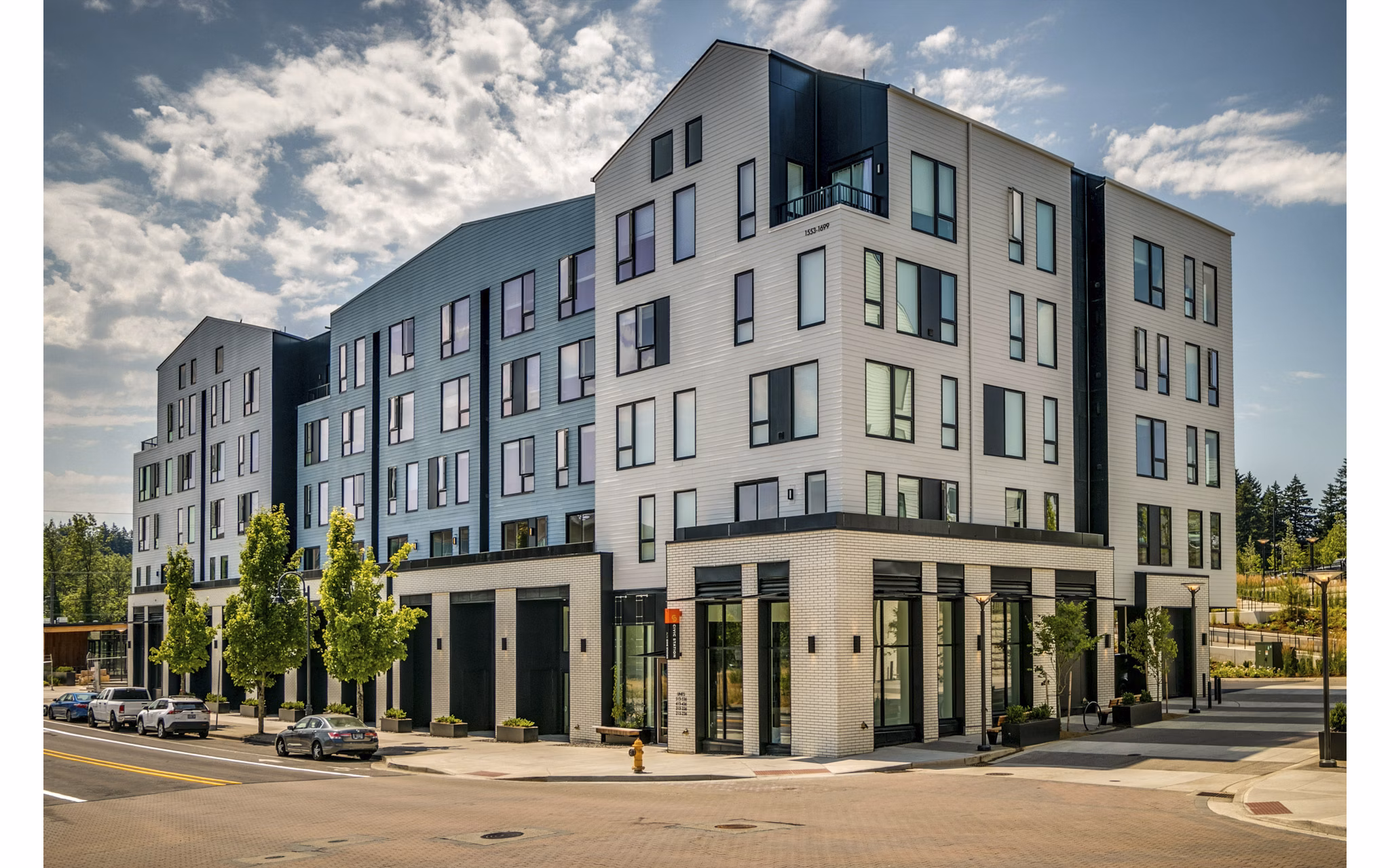 Alta Civic Station: Modern luxury apartments with sleek architecture in downtown Des Moines