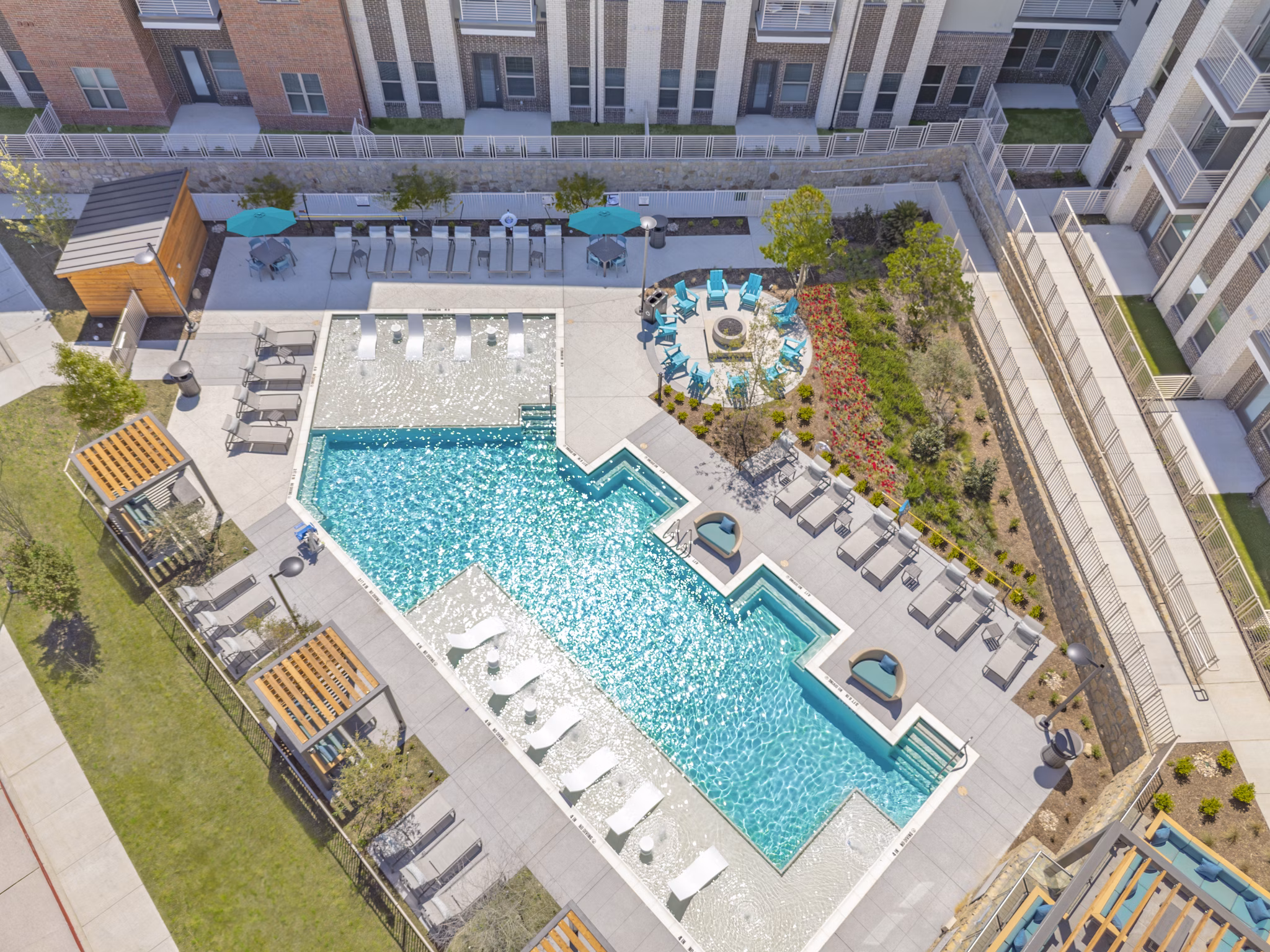 Alta Firewheel Apartments: Stunning skyline view from luxury high-rise near city center