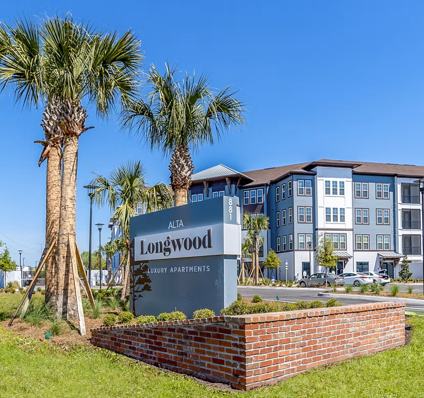 Alta Longwood Apartments: Stylish modern building in sought-after neighborhood