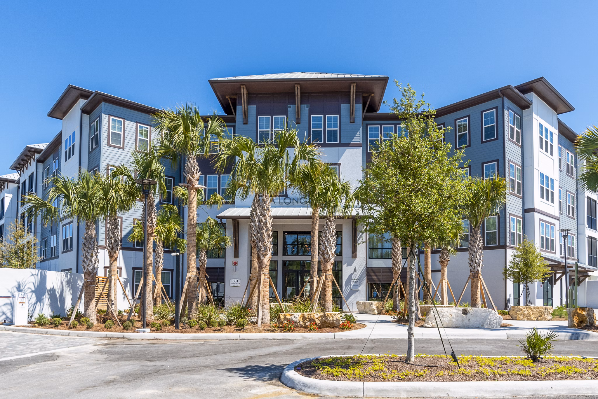Alta Longwood: Contemporary luxury apartments with sleek design in the heart of Longwood