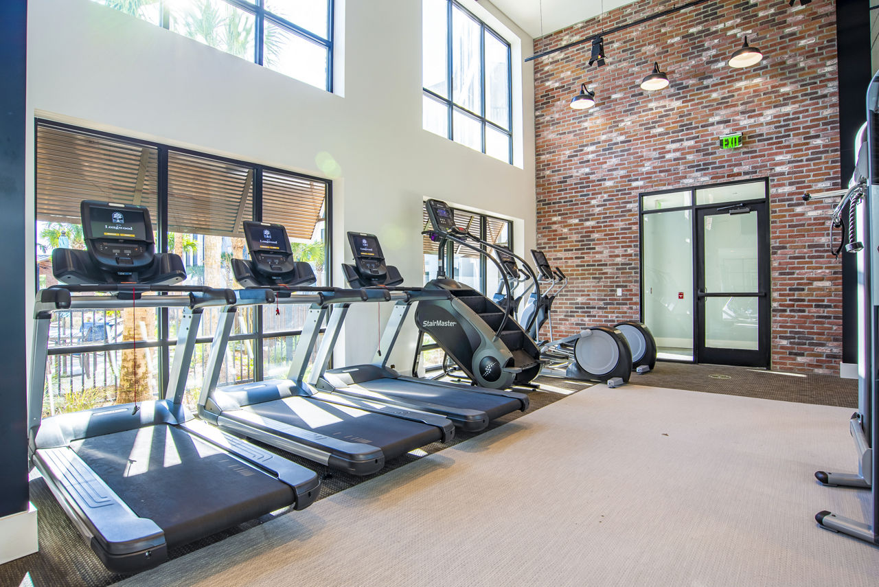 Gym at Alta Longwood (1 of 4)