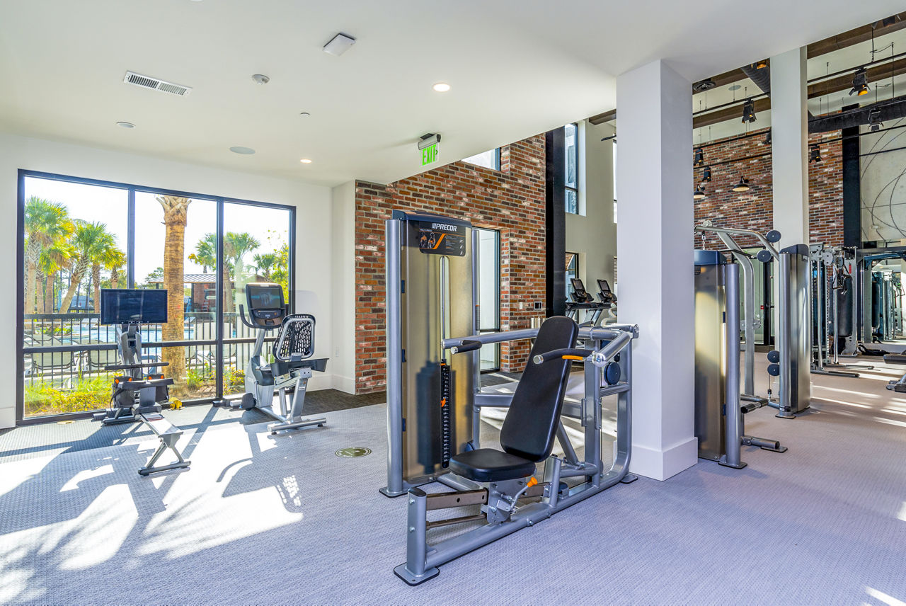 Gym at Alta Longwood (3 of 4)