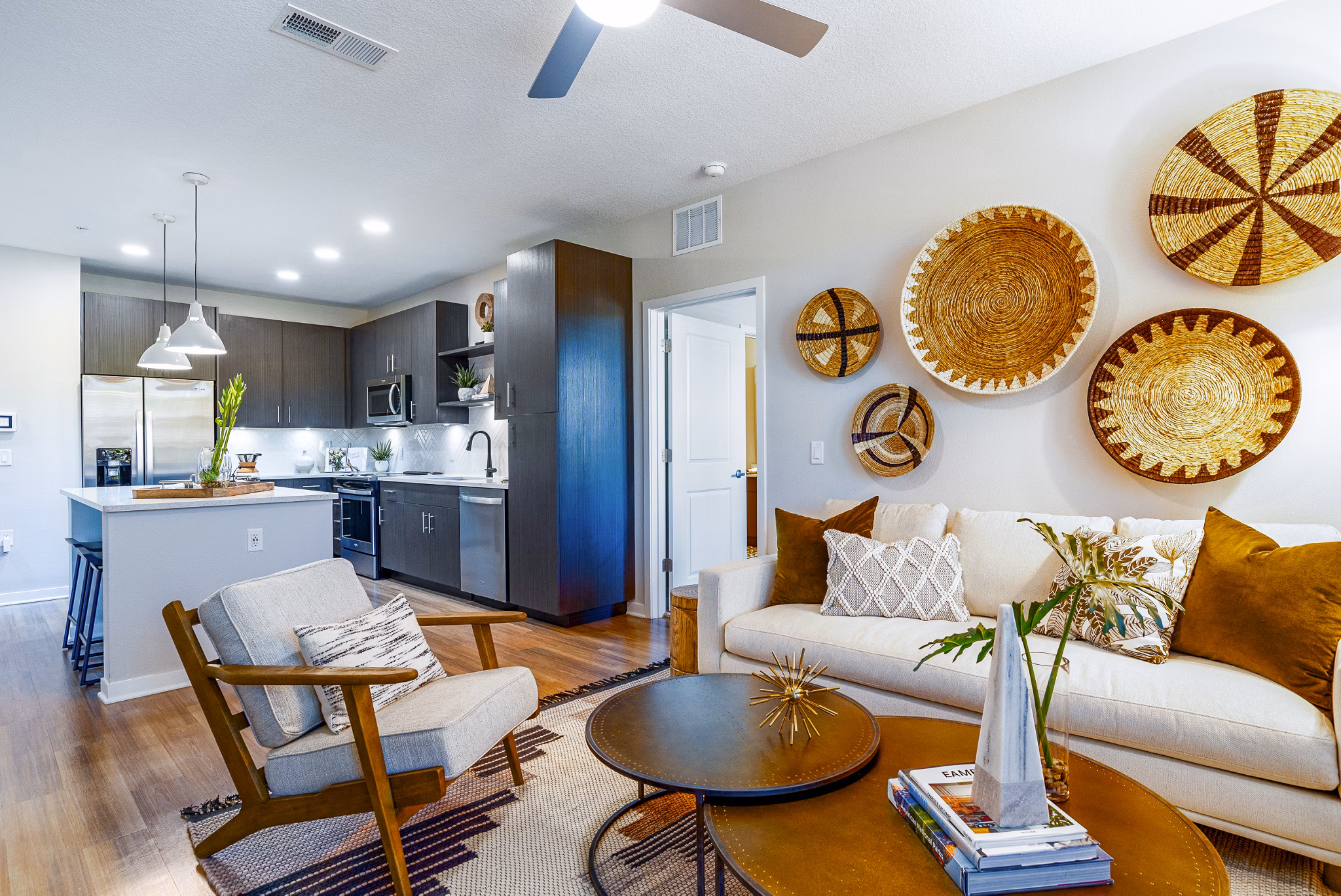 Spacious living room with modern decor in Alta Longwood Apartments