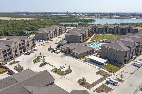 Alta Marine Creek: Modern luxury apartments in Fort Worth