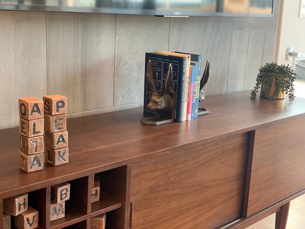 Clubhouse with modern decor at Alta Peak Apartments in luxury setting