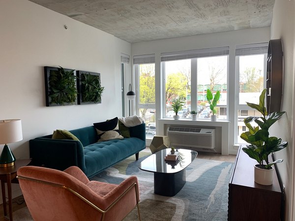 Alta Peak Apartments: Modern luxury apartments in sunny San Diego