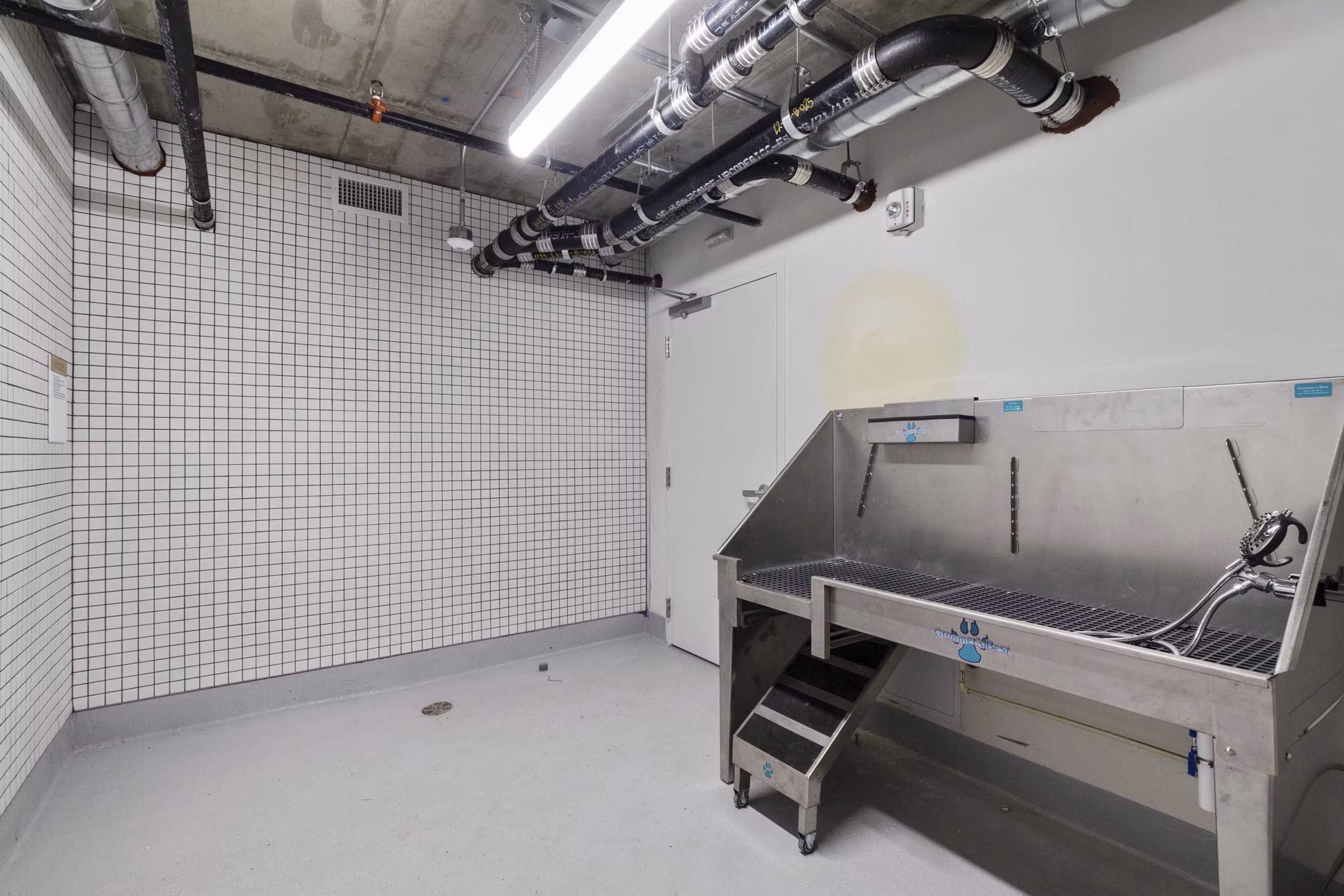 Laundry facility at Alta Potrero Apartments