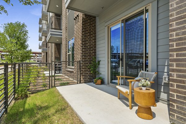 patio at Alta Riverside Apartments 