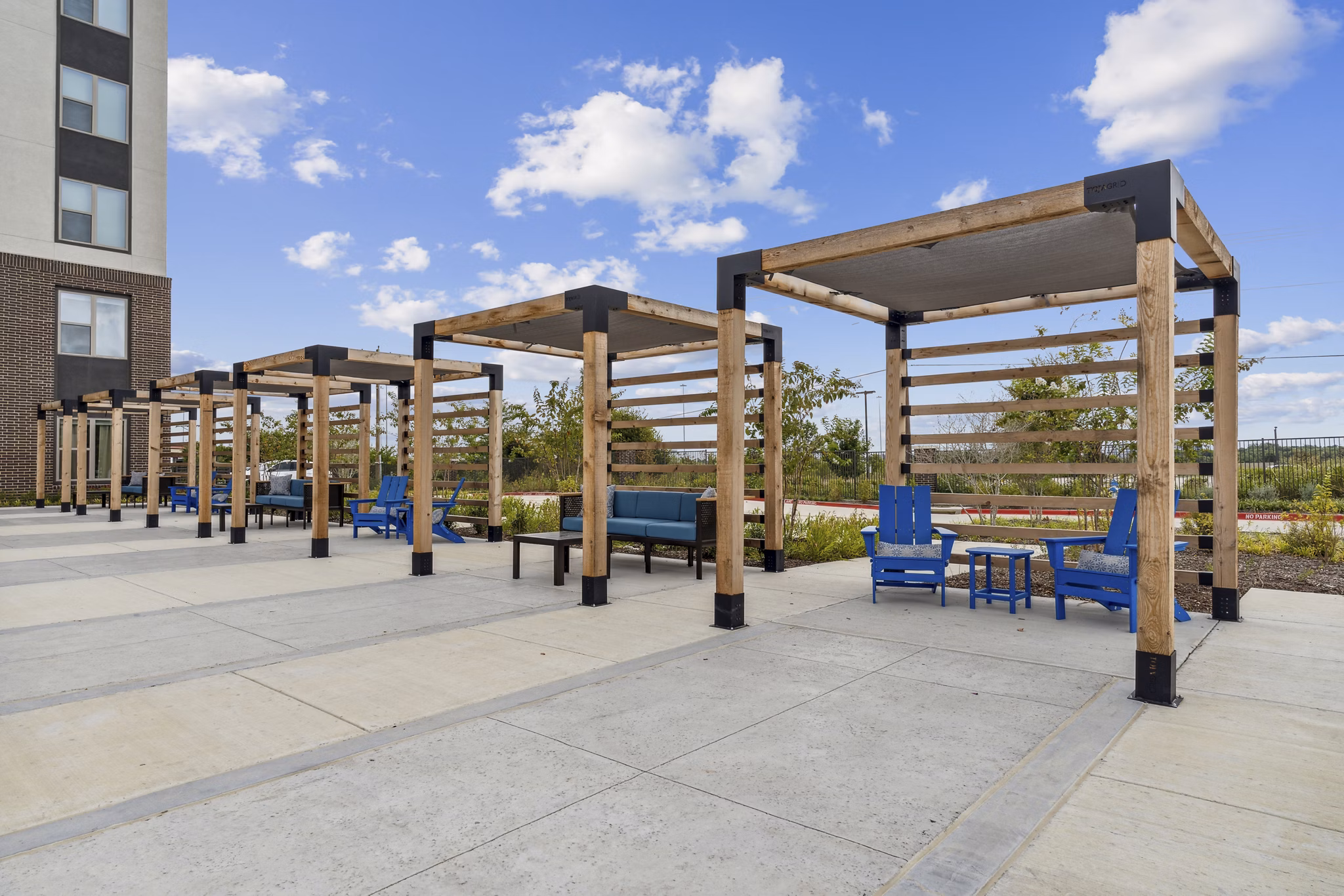 recreational area at Alta Riverside Apartments 
