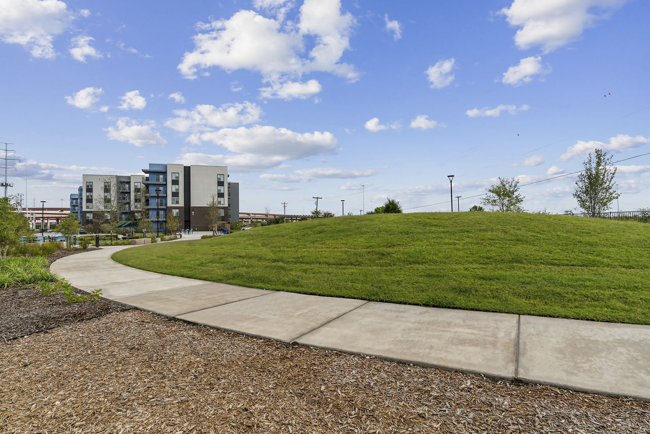 Courtyard at Alta Riverside (4 of 5)