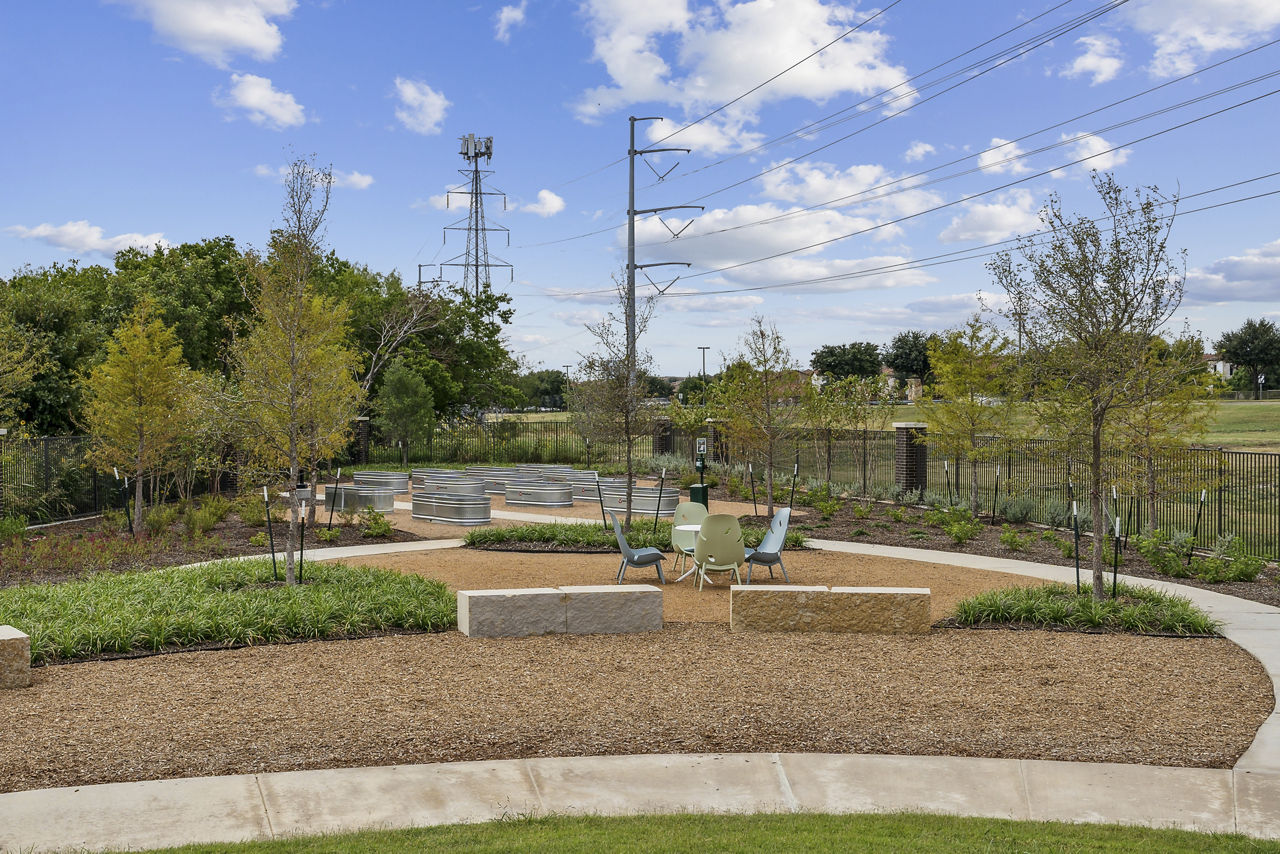 Courtyard at Alta Riverside (5 of 5)