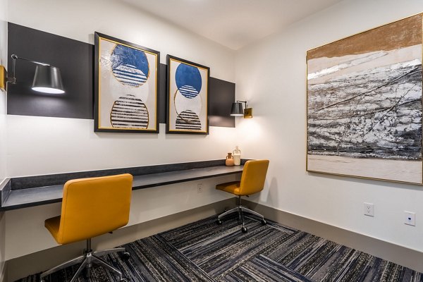 Alta Sergeant Apartments: Stylish clubhouse with modern furnishings