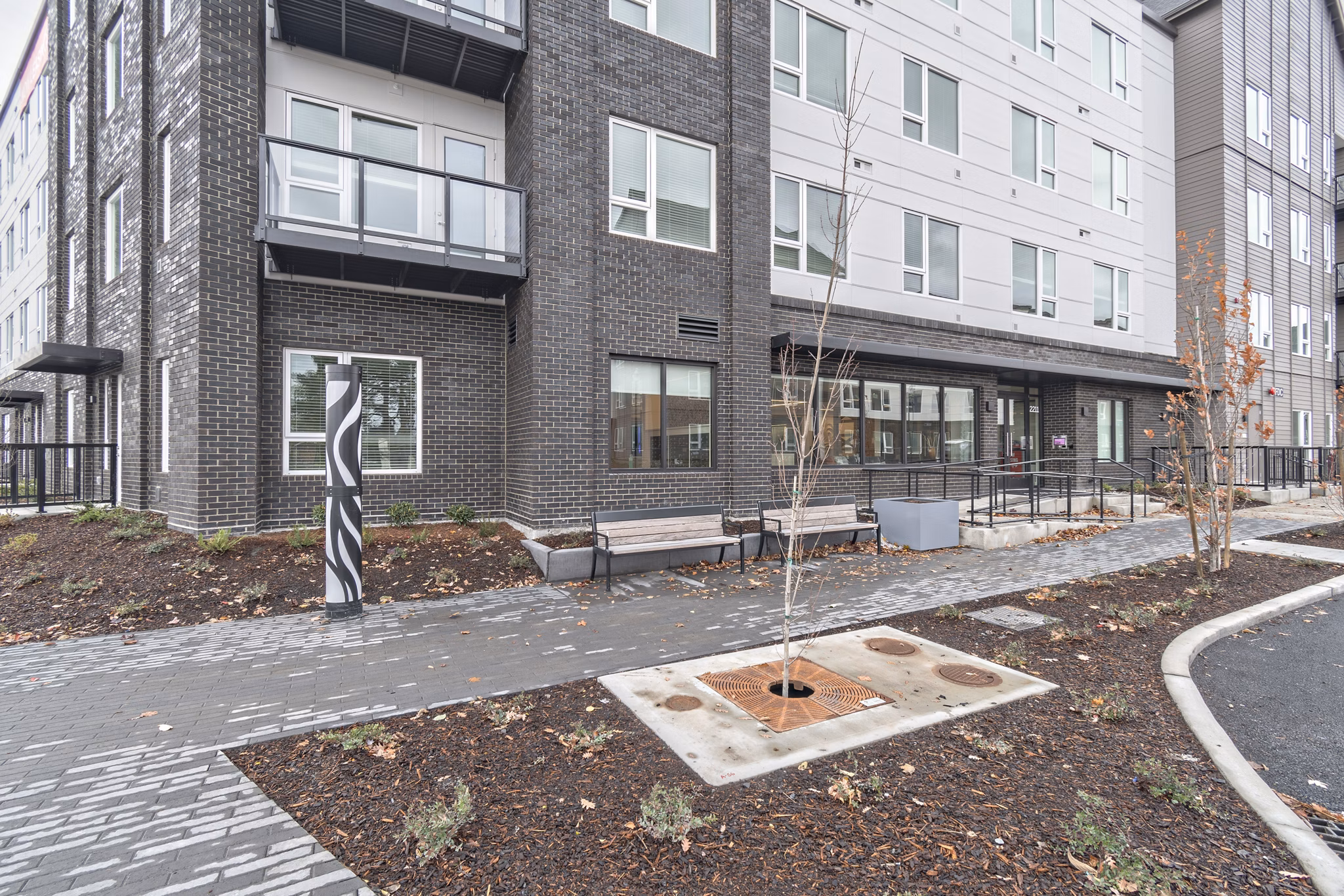 Alta University Place: Contemporary luxury apartment in sleek urban design
