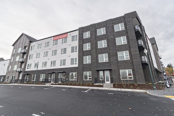 Alta University Place: Contemporary luxury apartments with sleek design in a vibrant Seattle neighborhood