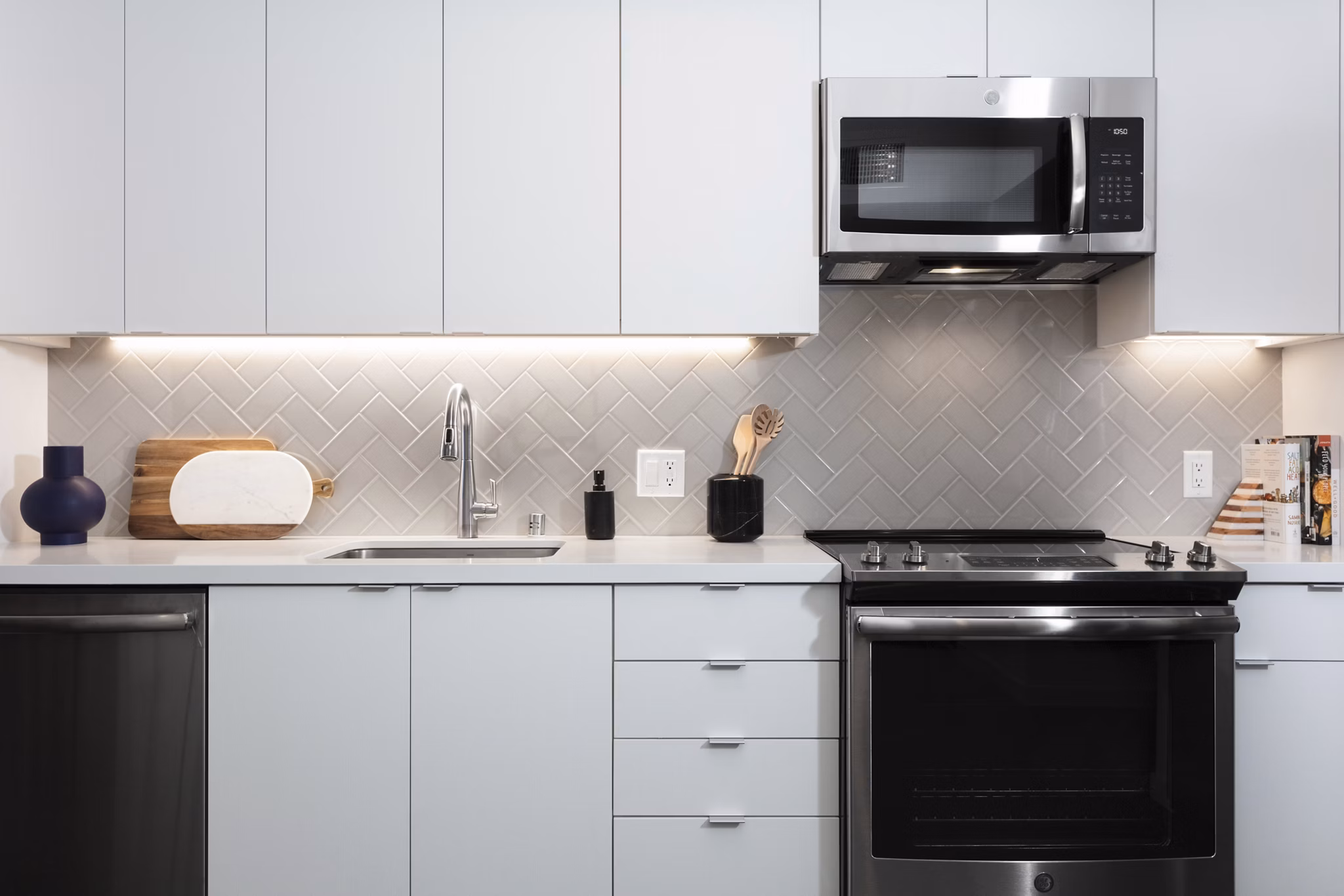 kitchen at Alta Waverly Apartments 