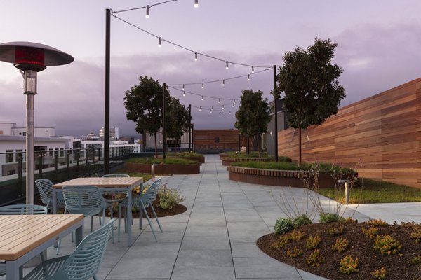 patio at Alta Waverly Apartments 
