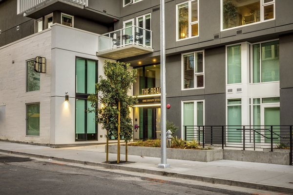 The Brady Apartments: Contemporary of luxury high-rise in central city location