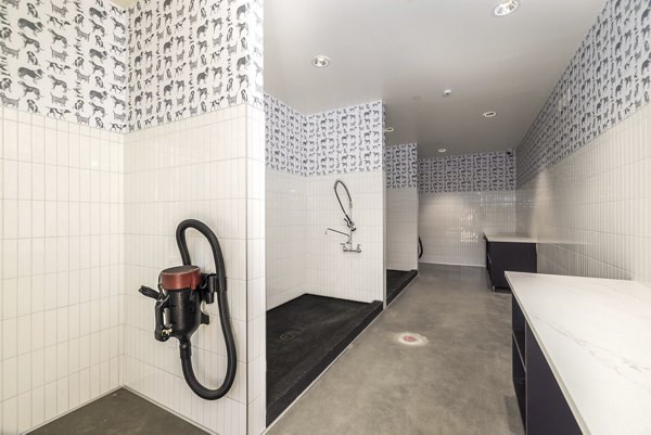 Club at The Brady: Luxury high-rise apartments in the heart of downtown Dallas