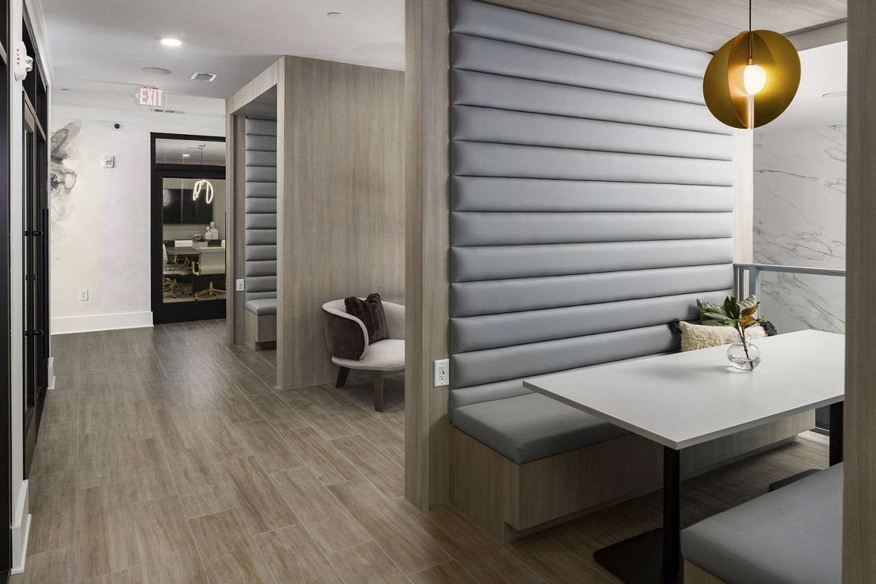 Work space at The Beverly By Alta (3 of 4)