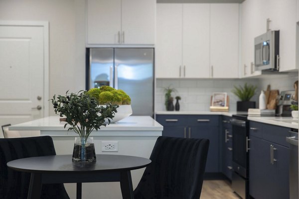 dining room at Alta Ivy Apartments