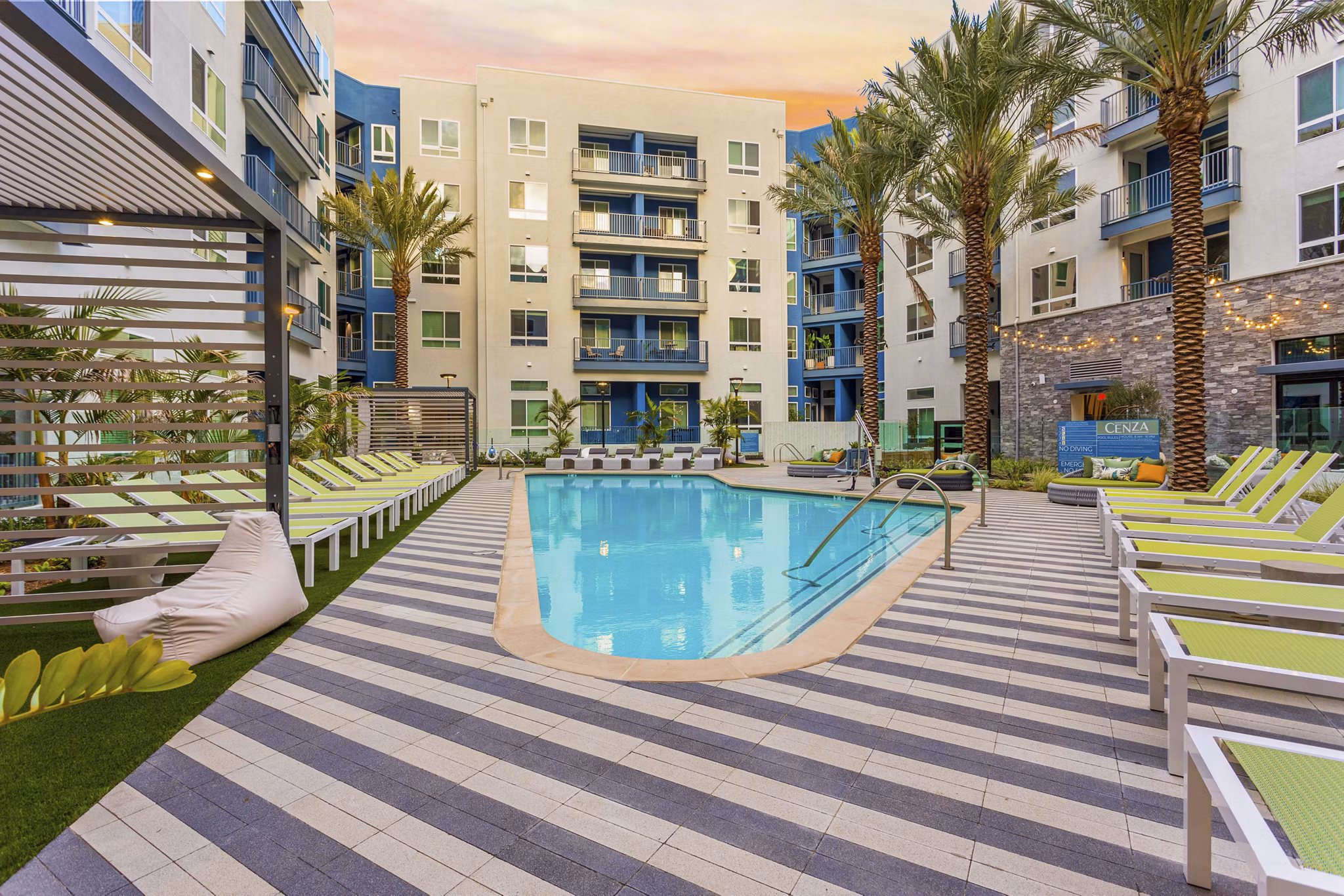 pool at Jefferson Cenza Apartments