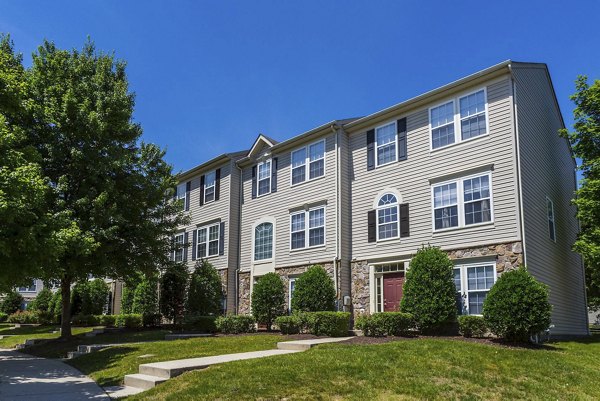 Exterior at Kaiser Park Apartments