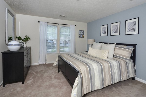 Bedroom at Kaiser Park Apartments