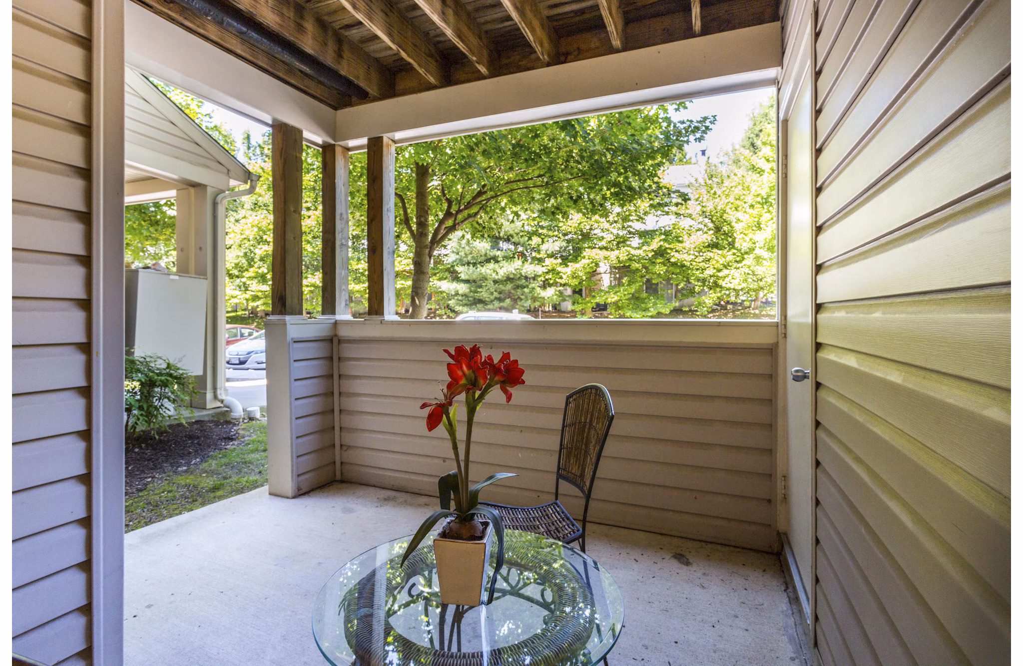 Spacious patio with modern seating at Kaiser Park Apartments