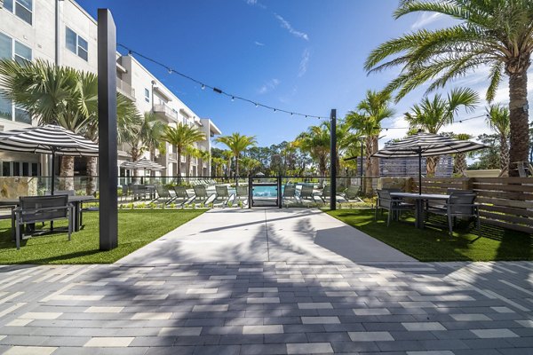 Novel Nona: Elegant of luxury apartments in vibrant Orlando neighborhood