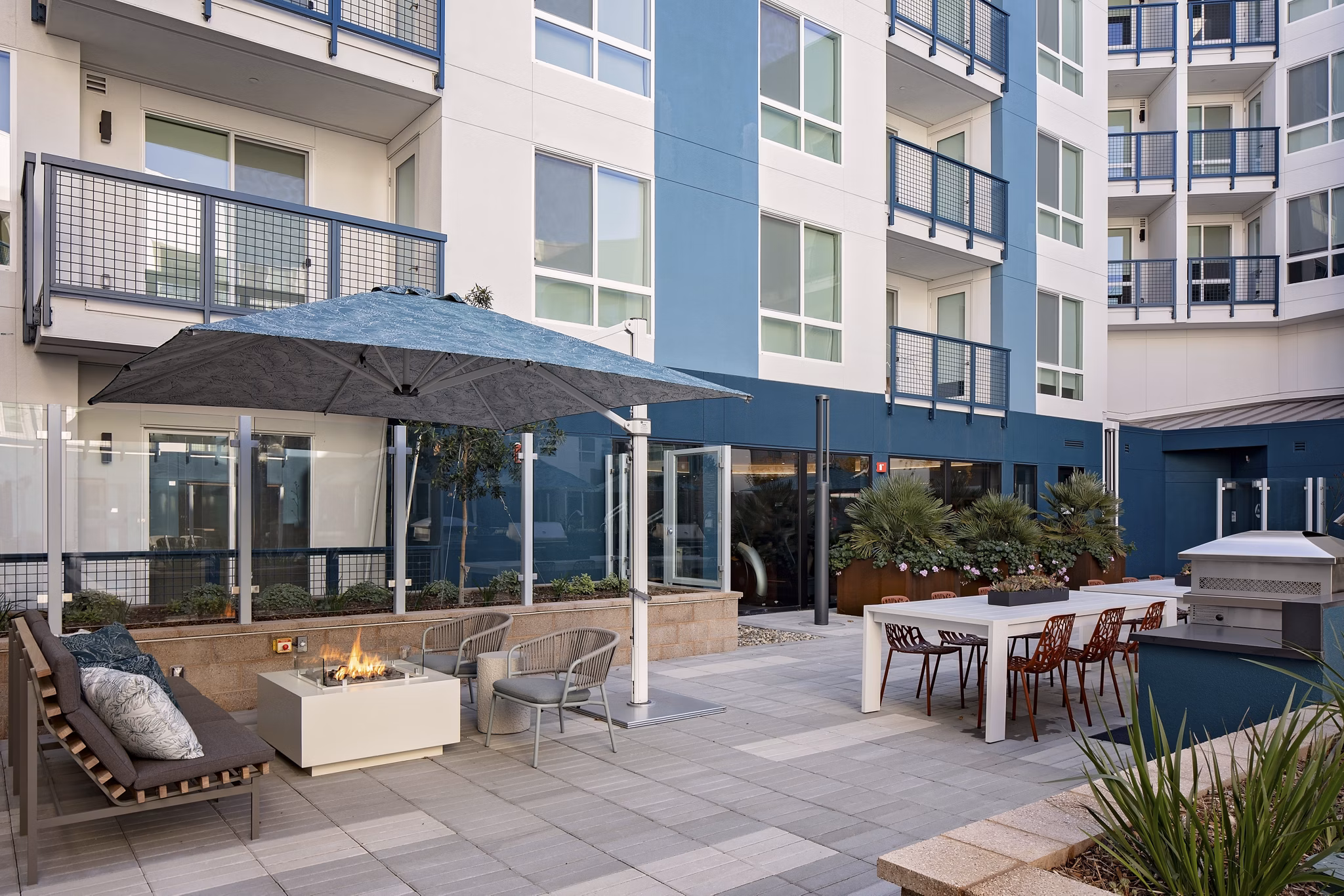 Lantana at Milpitas Station: Contemporary view of luxury apartments at prime location
